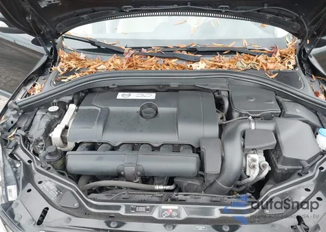 2011 Volvo Xc60 3.2/3.2 R-Design from USA, damaged, VIN YV4940DL8B2155609